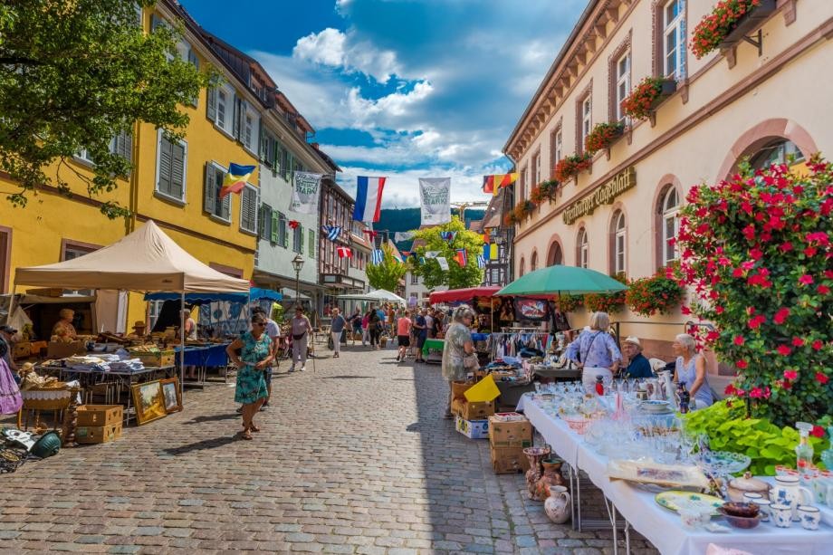 Flohmarkt in Haslach Flohmarkt in Haslach